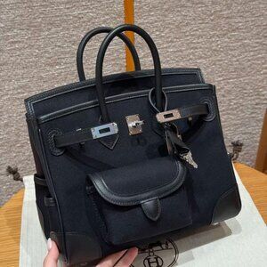 Classic Hermes Bag: A Stylish and Versatile Choice for Elegance